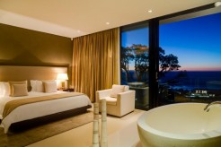 6 bed villa in Camps Bay