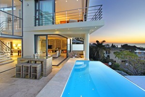 6 bed villa in Cape Town