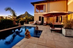 Luxury villas Camps Bay